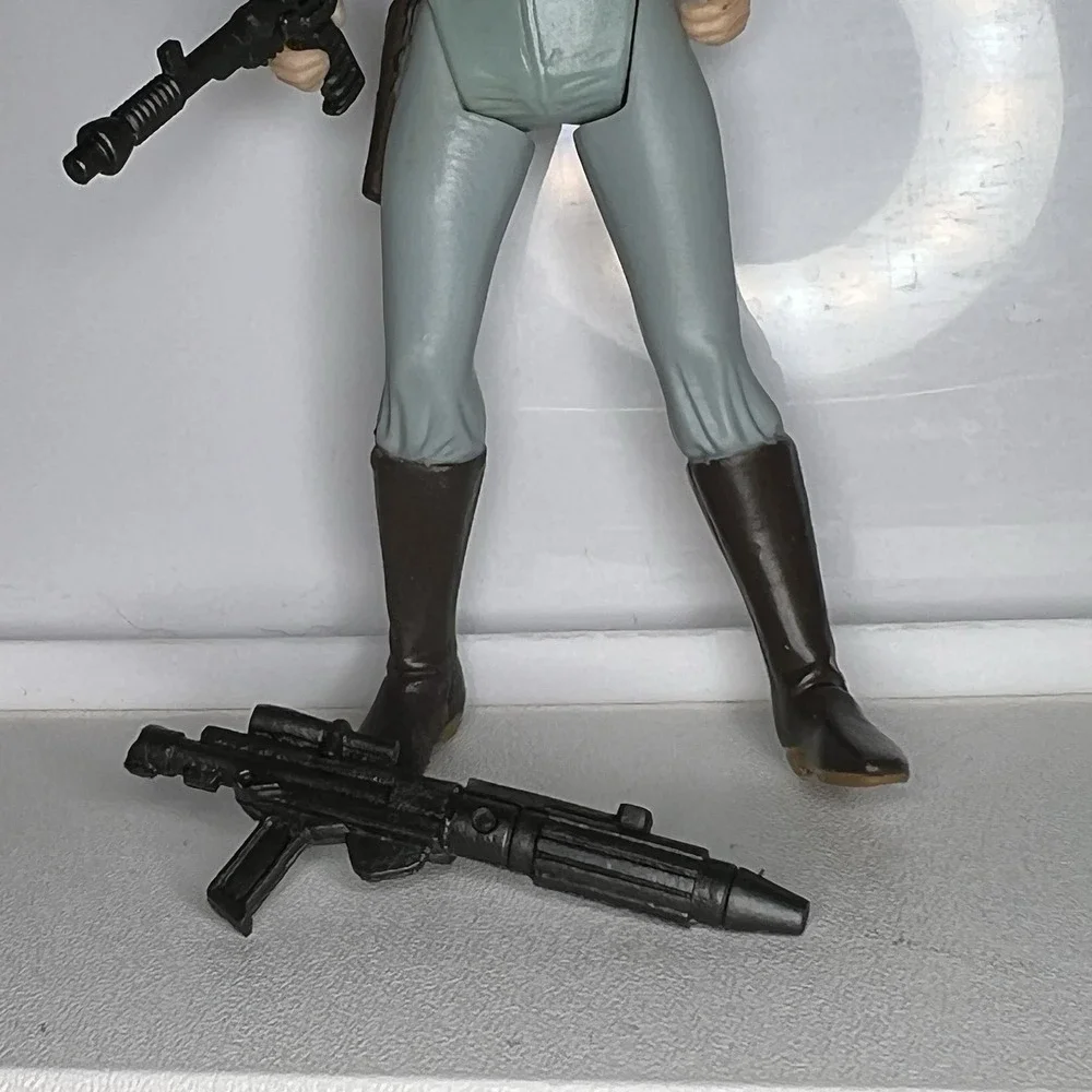 General Leia Organa action figure from the 2000 Star Wars: Power of the Jedi